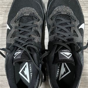 Nike Trail size 9.5 black